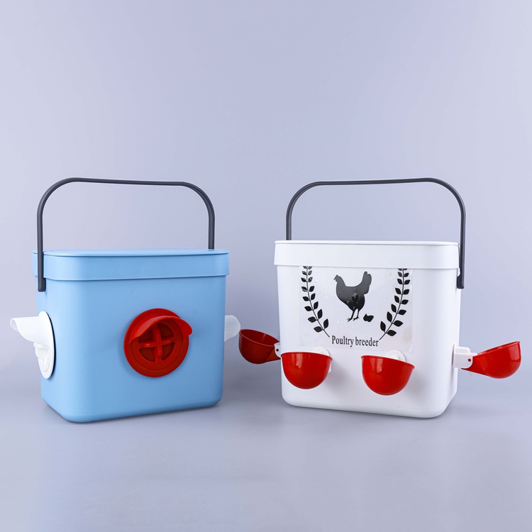 New type of chicken coop feeder